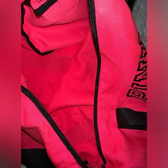 Victoria secret pink duffle bag - Picture 7 of 8